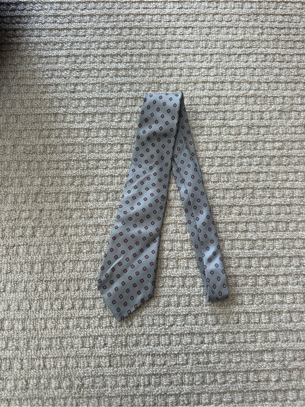Yves Saint Laurent Vintage 70s/80s 100% Silk Gray Geometric Pattern Tie